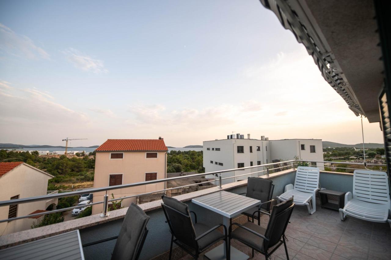 Sunny Beach Apartments Šibenik Extérieur photo
